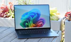 Microsoft 将 Surface 基本价格提高 20%