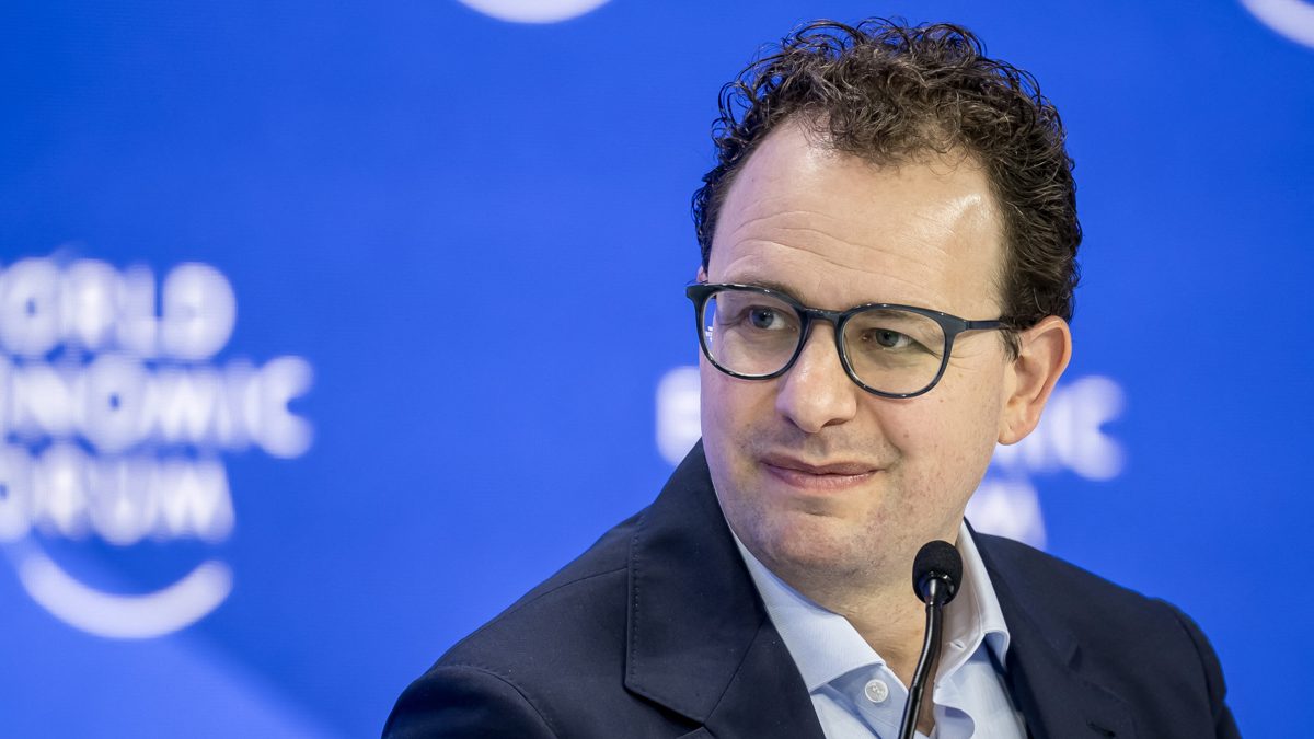 Anthropic CEO：AI 有望在未来 5 年内消灭 50% 的入门级工作岗位
