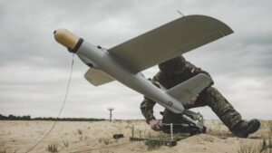 波兰在大胆的防御行动中获得了 10,000 架 Warmate 无人机