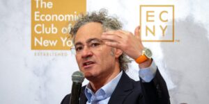 Palantir 赞扬 DOGE 削减并将美国政府比作“精美的大理石花纹和牛”