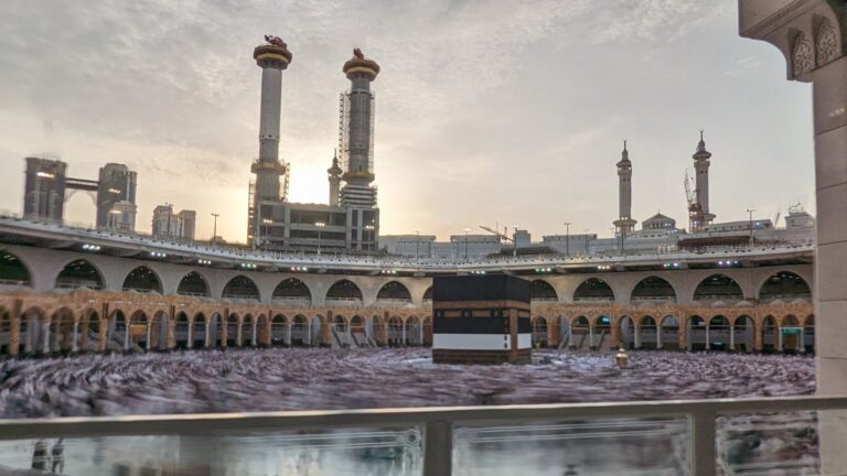 沙特阿拉伯推出人工智能“Fatwa 机器人”，一种新的朝圣者流技术
