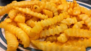 制作最脆的空气炸锅炸薯条的 4 步指南