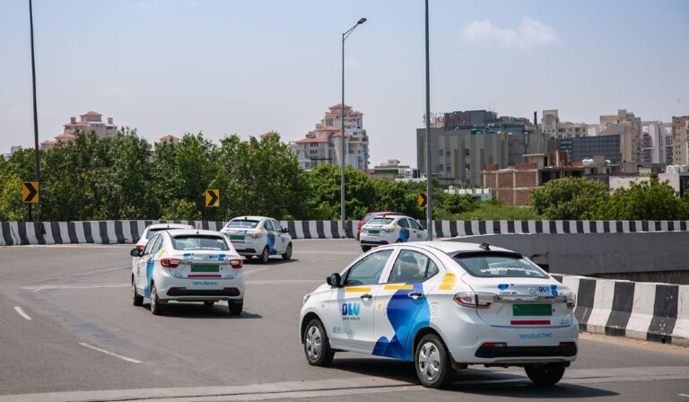 超级竞争对手 BluSmart 投资者提出决议，支持 $30M 以复兴其