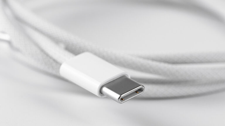 USB-C 和 USB4 有什么区别？