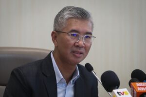 东姑扎菲鲁推动东盟-亚太经合组织数字融合，将人工智能视为贸易增长的关键