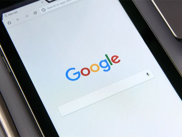 Google 的 iOS 应用程序获得 AI 驱动的文本简化功能