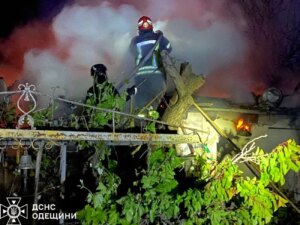 俄罗斯夜间再次袭击敖德萨地区：后果显现