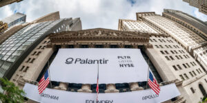 Palantir 的特朗普富矿继续与房利美签订合同以打击欺诈