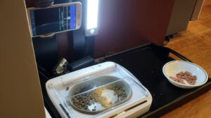 2025 年 Pet Hacks 比赛：猫科动物面部识别阻止食物过滤