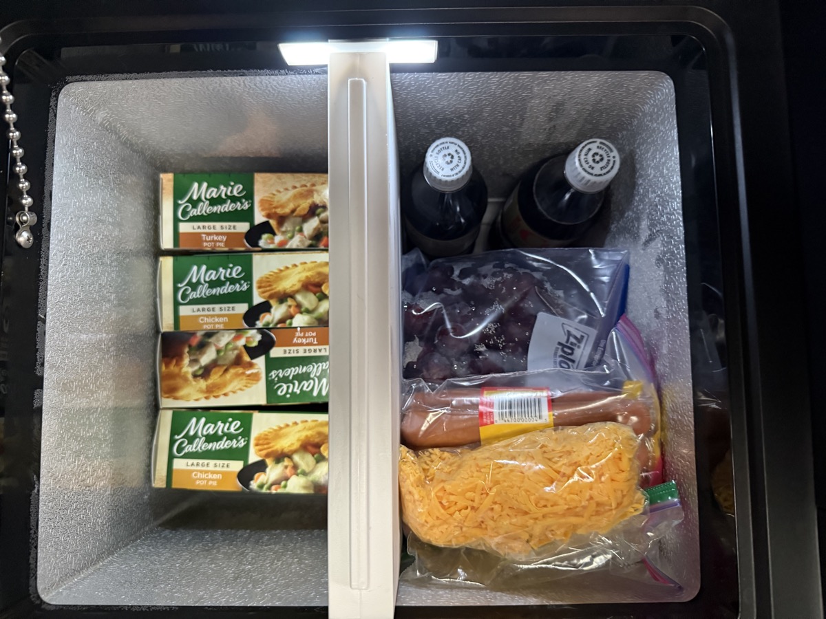 BougeRV CRX2 31QT 电池供电绝缘双区便携式冰箱评测