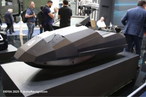 希腊 Delian 的拦截无人机在 DEFEA 2025 上发出转向自主海岸防御的信号