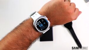 在发布前几个月查看更多 One UI 8 Watch 功能