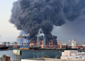 苏丹爆炸：军方报告击落无人机