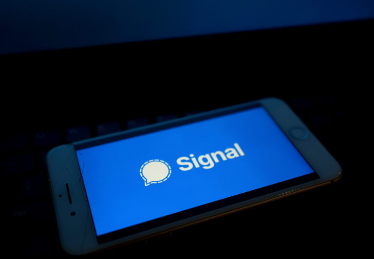 在 Signal 争议之后，网上的私人对话还存在吗？
