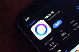 调查显示，超过三分之一的英国人现在使用 AI 购物