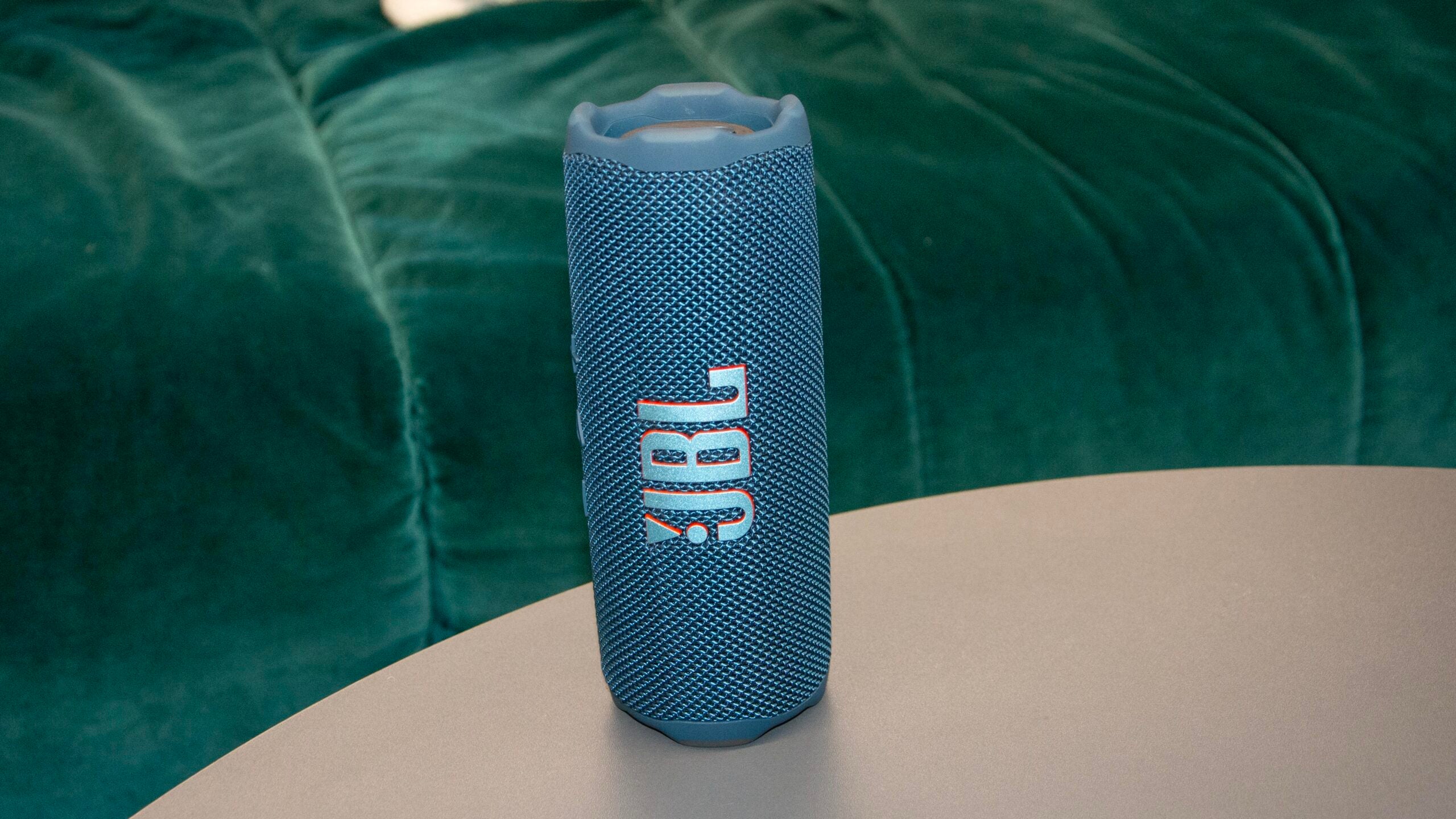 JBL Flip：适合大多数人的最佳便携式扬声器