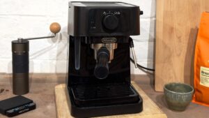 De'Longhi Stilosa 咖啡机评测：紧凑包装中的光彩