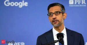 Pichai 看到 AI 将技术研究带入生活，平台发生了转变