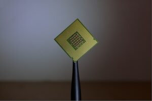 强烈反对后，美国取消拜登政府对人工智能芯片出口的限制
