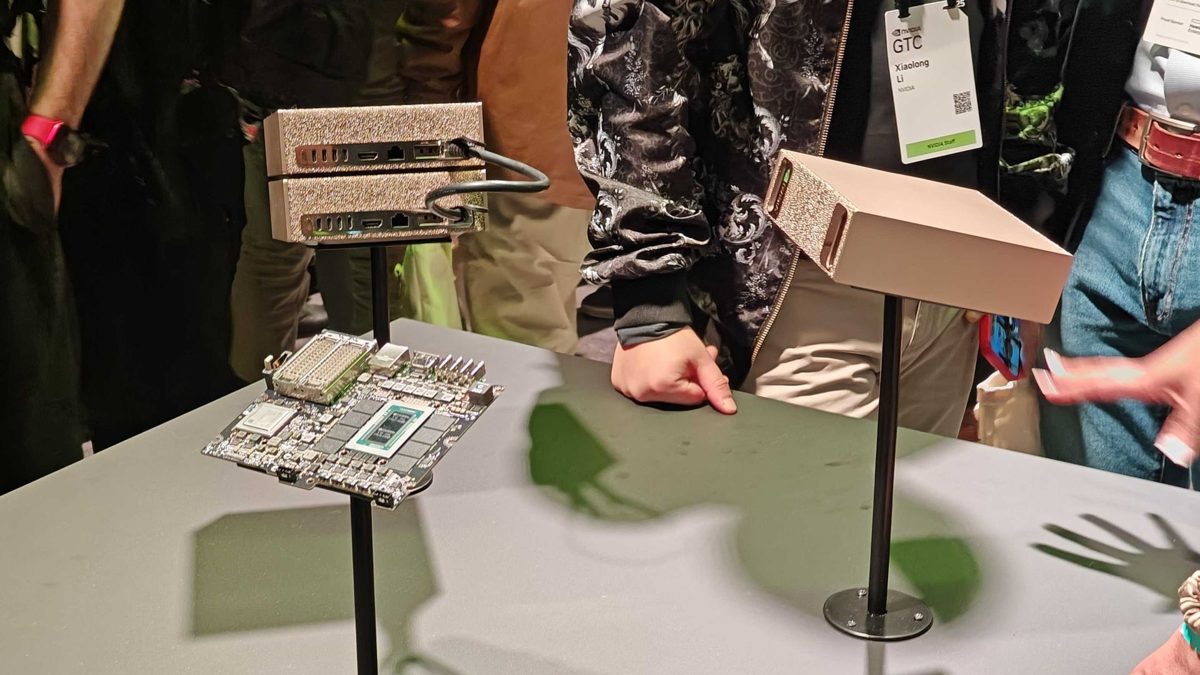 AI 淘金热催生了新一代 PC：个人超级计算机万岁
