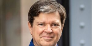 Meta 首席 AI 科学家 Yann LeCun 表示，当前的 AI 模型缺乏 4 个关键的人类特征