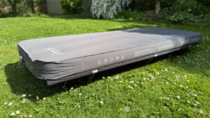 Coleman Supercomfort 自动充气床垫评论：在户外享受一夜好眠的最快方法