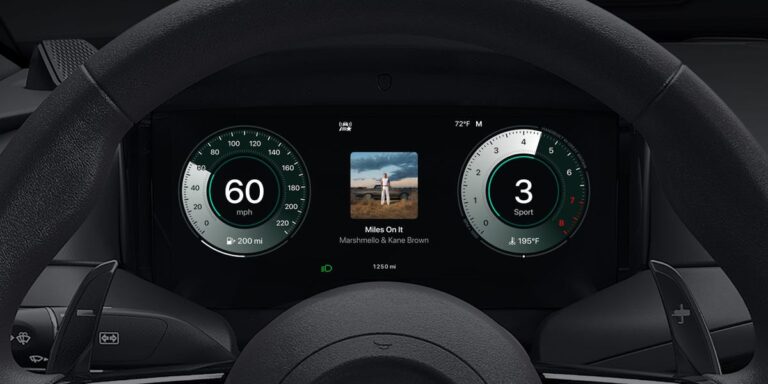 邦德氛围，六位数的价格标签：Apple 的 CarPlay Ultra 在新款阿斯顿马丁中首次亮相