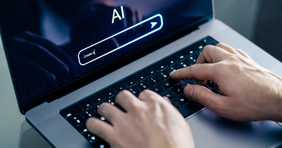 在工作中偷偷使用 AI 是值得的