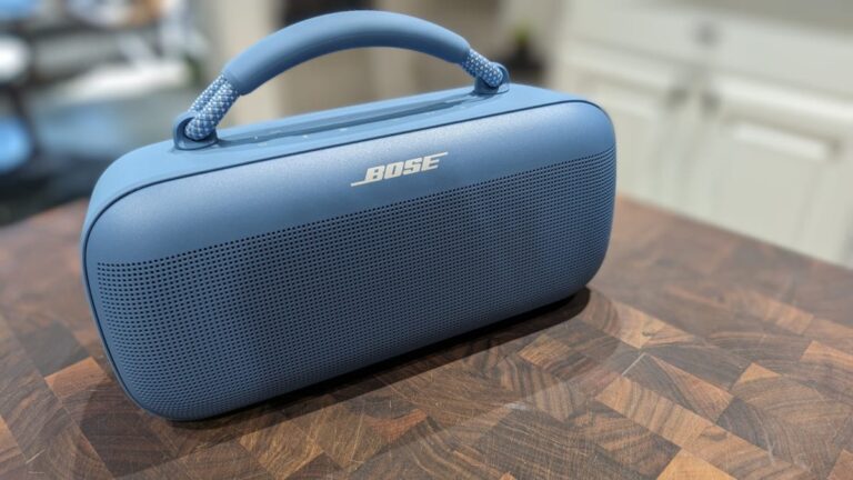 我向大多数人强烈推荐这款 Bose 便携式扬声器 – 这就是原因