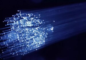 研究人员在 1200 公里的距离内实现 1 Tbps 的安全数据传输