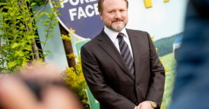 Poker Face 的公式并没有坏，所以 Rian Johnson 不想改变它