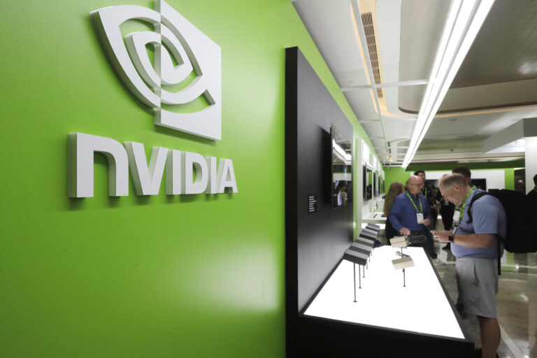 Nvidia 克服了关税驱动的动荡，取得了令分析师预测黯然失色的结果