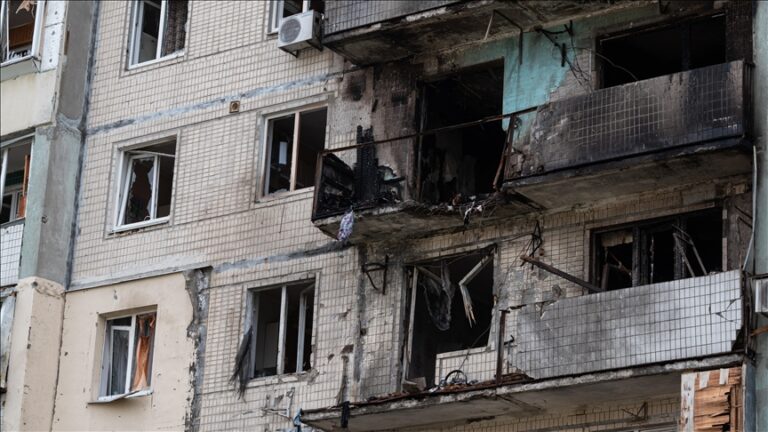 乌克兰遭到大规模无人机弹幕袭击，莫斯科、基辅隔夜空袭造成 12 人死亡