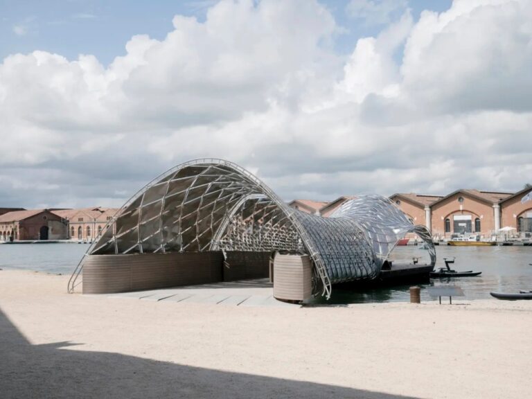 保时捷与诺曼·福斯特基金会 （Norman Foster Foundation） 合作，重新构想威尼斯的交通枢纽