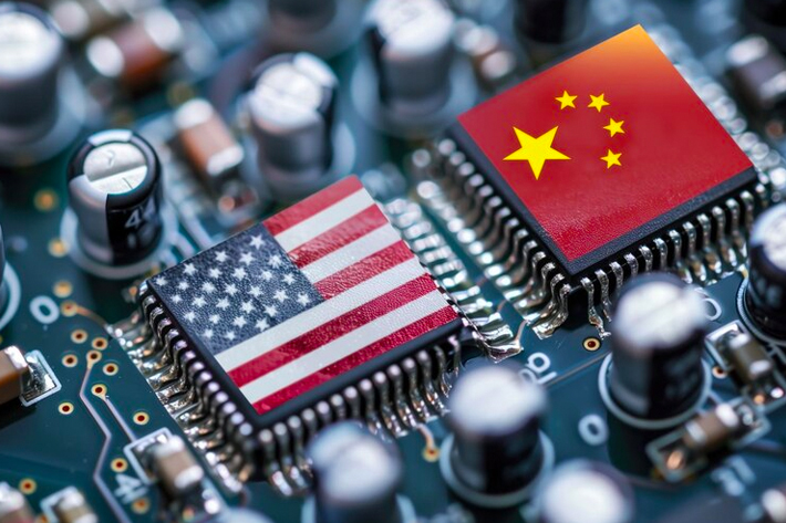 美国将调整 AI 芯片的出口限制，“转向许可交易”