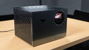 这款 4K 激光投影仪提供与传统电视相媲美的精美视觉效果 - 这是我的购买建议