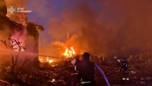 俄罗斯无人机和导弹对乌克兰的袭击造成至少 7 人死亡