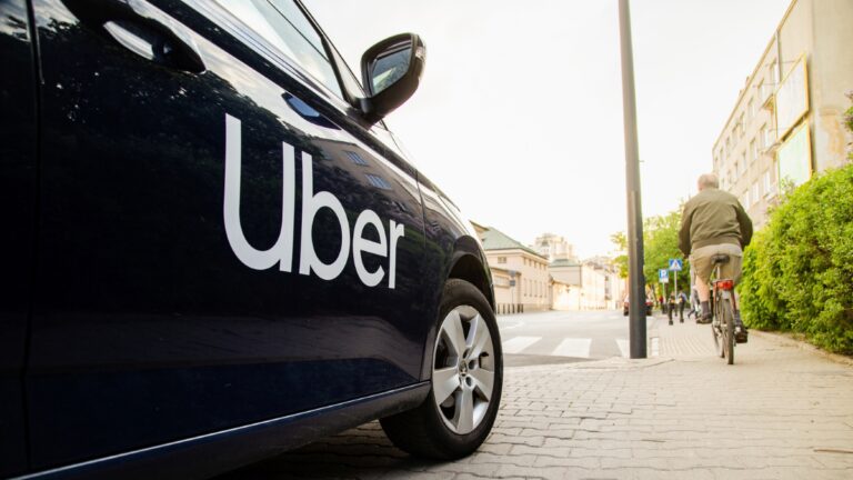 Uber 对抗特斯拉？与Pony AI和2家中国公司合作，在欧洲，中东地区推出Robotaxi