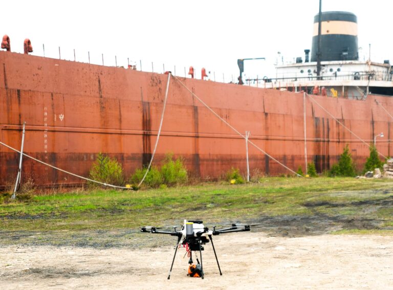 Skyports Drone Services 在五大湖地区进行概念验证岸对船无人机交付