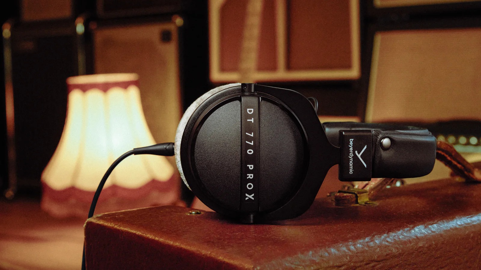 Beyerdynamic 的周年纪念耳机摆脱了限量版的地位，成为该品牌核心阵容的一部分