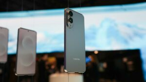 三星在发布前确认了 Galaxy S25 Edge 的主要相机规格 - 以及免费预购优惠