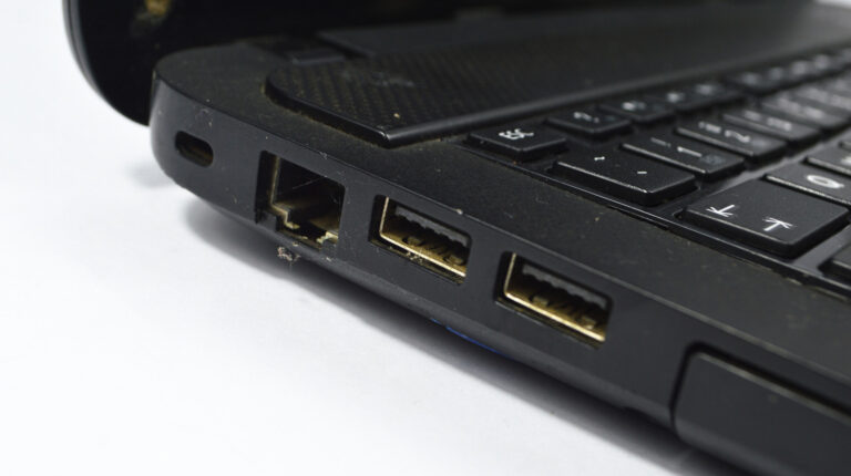USB 端口变热正常吗？（以及为什么会发生）