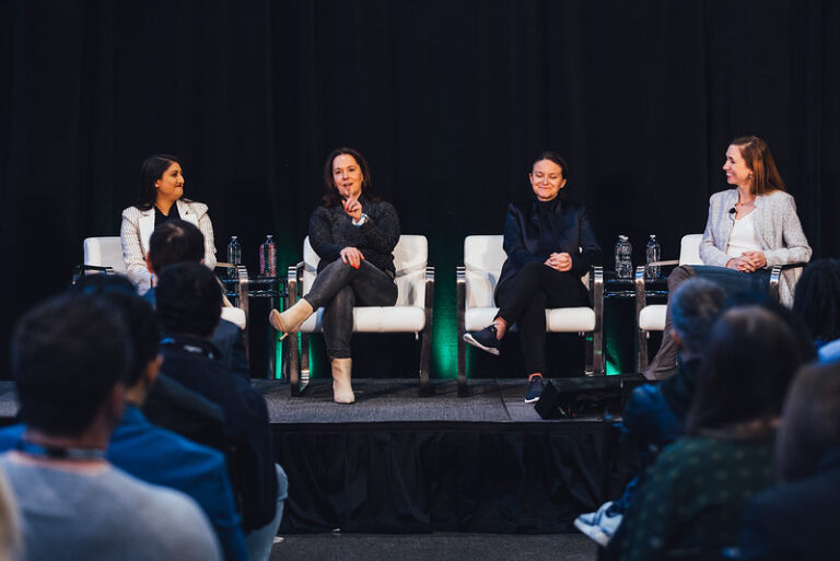 在 TechCrunch All Stage 大会上，Jahanvi Sardana 分享了顶级初创公司如何重塑市场