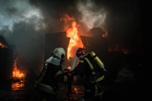 敌人炮击哈尔科夫：有人员伤亡，发生大规模火灾