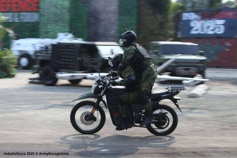 IndoDefence 2025：来自印度尼西亚的 Sprint Tactical 电动摩托车专为隐身和渗透行动而设计
