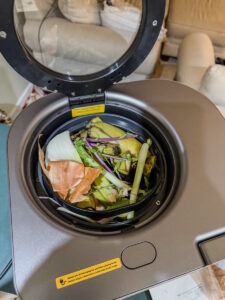 Airthereal Revive R800 5L WiFi 厨房堆肥机评测