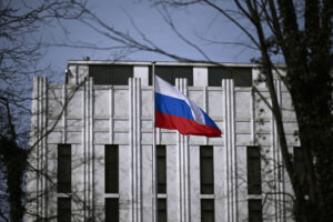 俄罗斯法院释放了几名 REvil 勒索软件团伙成员