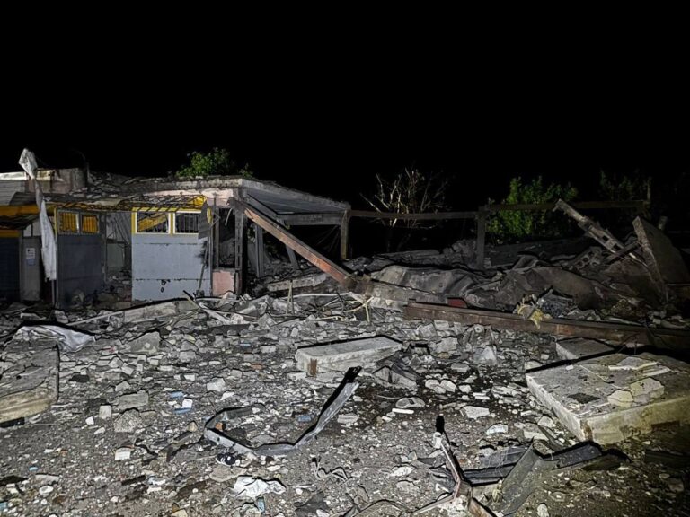 过去一天，俄罗斯在乌克兰各地的袭击造成至少 6 人死亡，26 人受伤