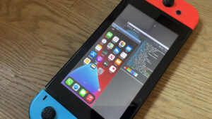 有人将 Nintendo Switch 变成了世界上最慢的 iPhone，结果是一场灾难 — 拥有 20 分钟的启动时间、内核崩溃和无法运行的应用程序