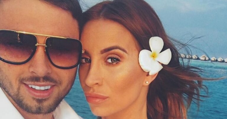 Ferne McCann 的酸液攻击者前任 Arthur Collins 在监狱中策划使用无人机进行毒品调查